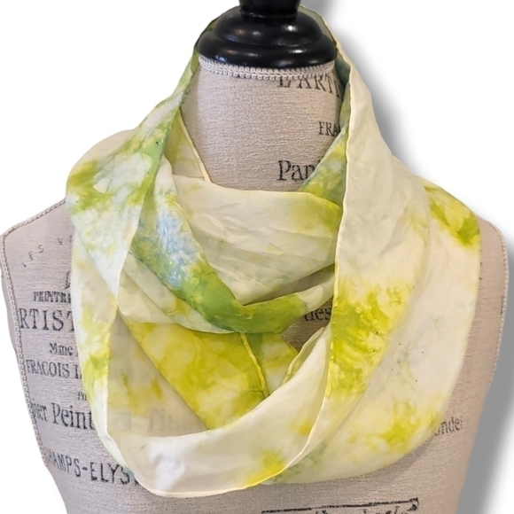 Boston Wool Works 100% Silk Tie-Dye Infinity Scarf Yellow And Green - Picture 1 of 5